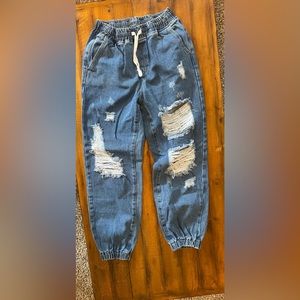 Ripped Jogger Jeans